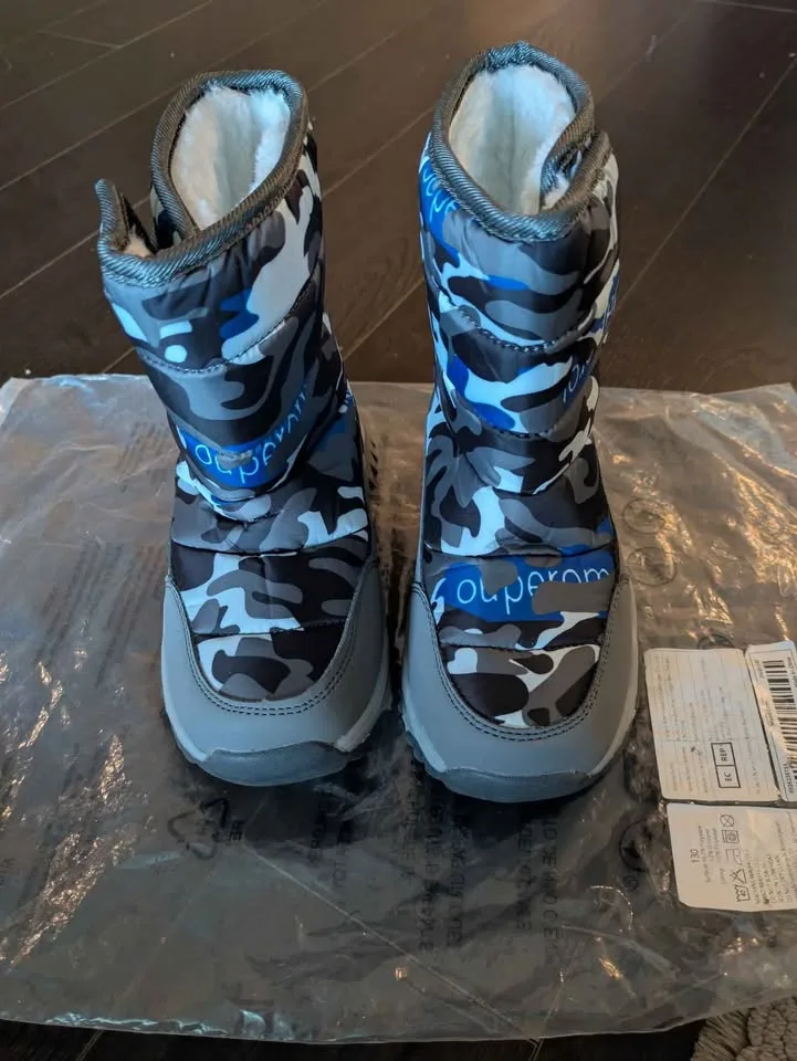 Brand new kids high top and warm winter snow boots image indicator(2)