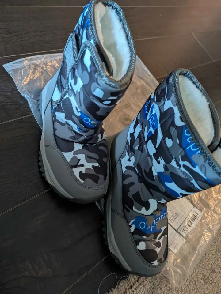 Brand new kids high top and warm winter snow boots image indicator(4)