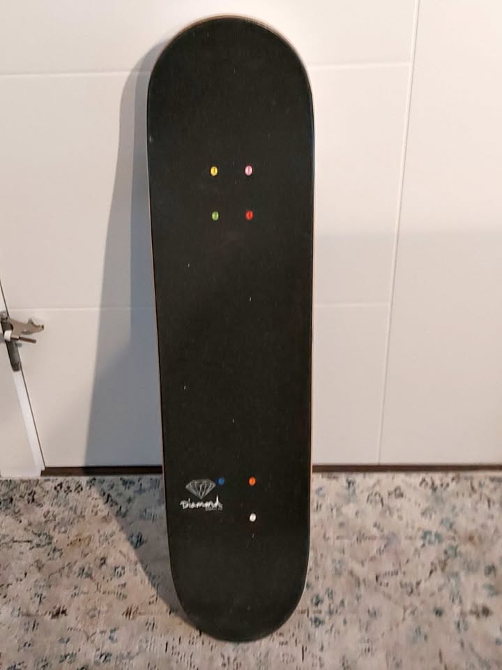 Skateboard (like new)