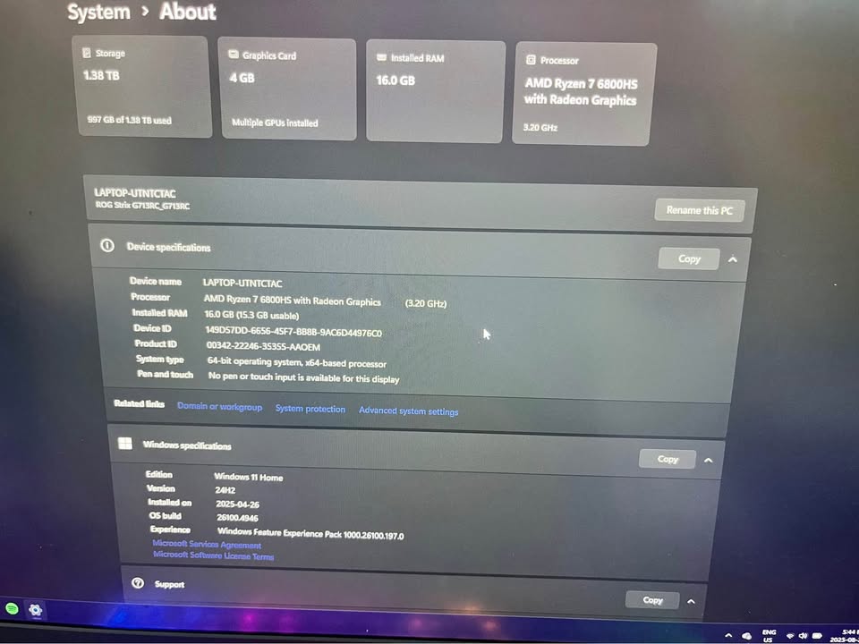 Asus ROG Strix G17 gaming laptop - photo 2