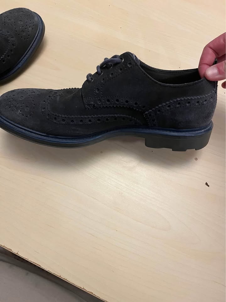 Hugo Boss Suede Dress Shoes - photo 3