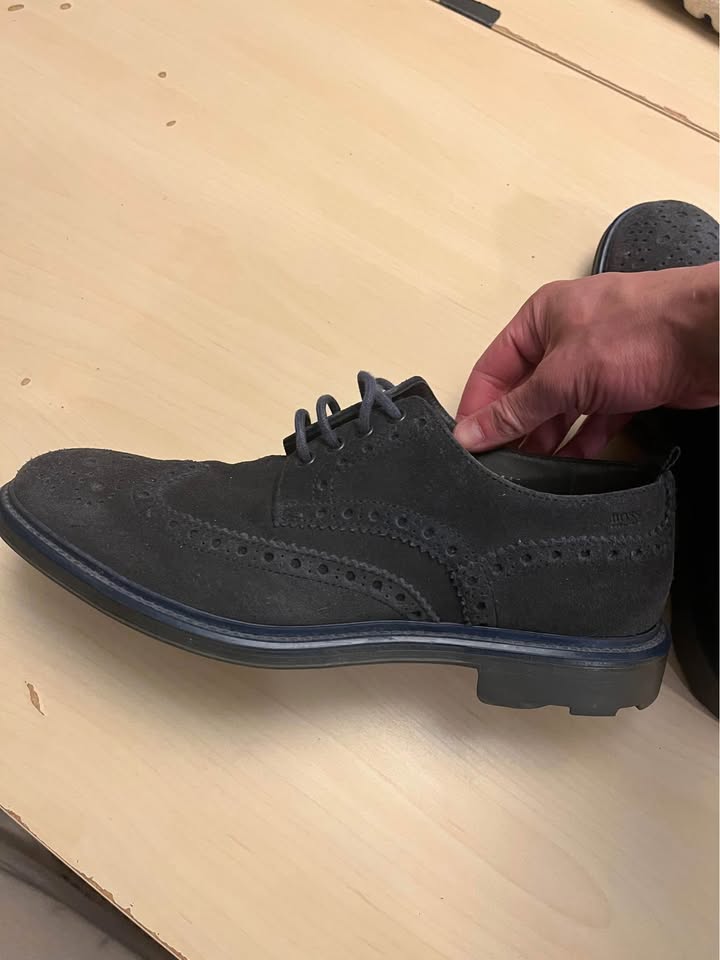 Hugo Boss Suede Dress Shoes - photo 5