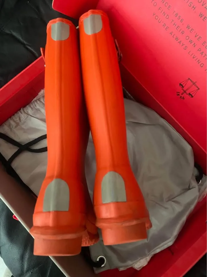 Hunter rainboots kids size image indicator(2)