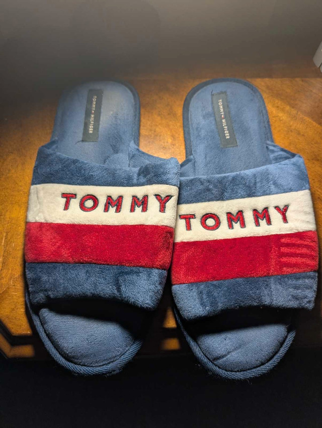 Tommy Hilfiger plush slippers - photo 2