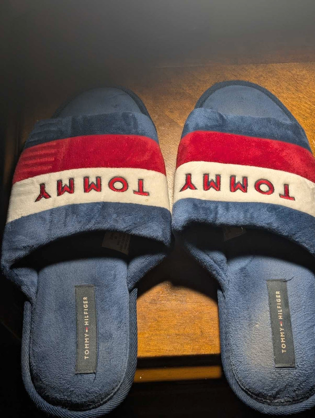 Tommy Hilfiger plush slippers - photo 3