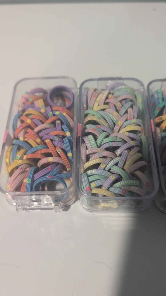 Colorful Elastic Hair Bands in Clear Case - photo 2