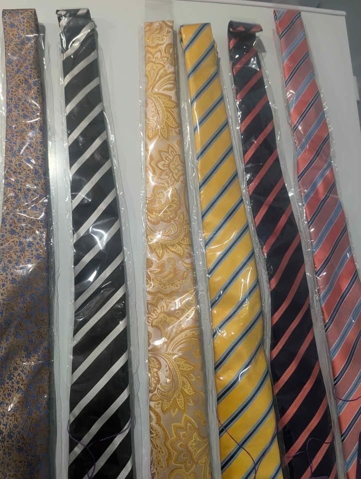 Men’s Neckties – Classic, Formal & Stylish Designs (Great Gift I - photo 2