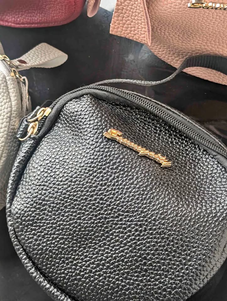 Brand new medium size coin purse