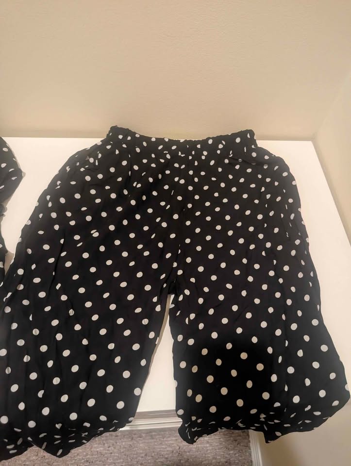Girls Two-Piece Outfit (Top + Pants) - photo 2