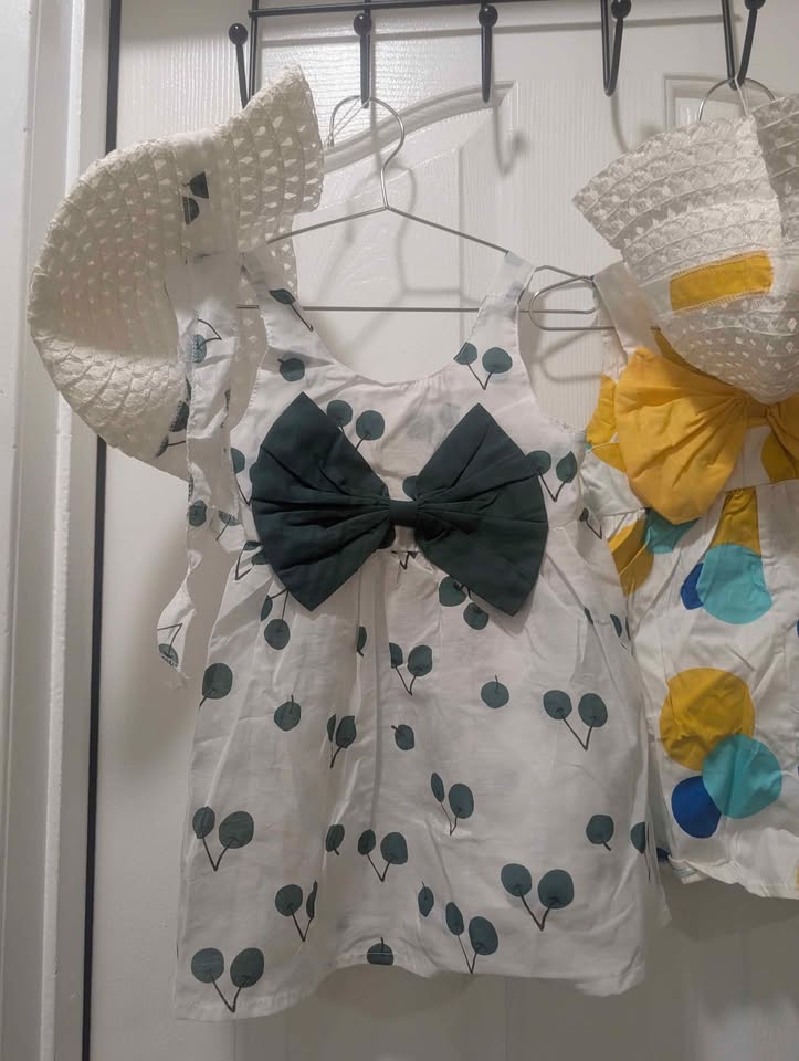 Brand New Girls Dresses with Hats - photo 3