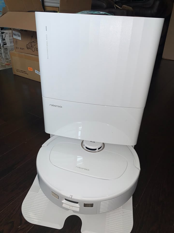 NEED GONE ASAP!! Roborock Qrevo Pro Robot Vacuum and Mop - photo 4