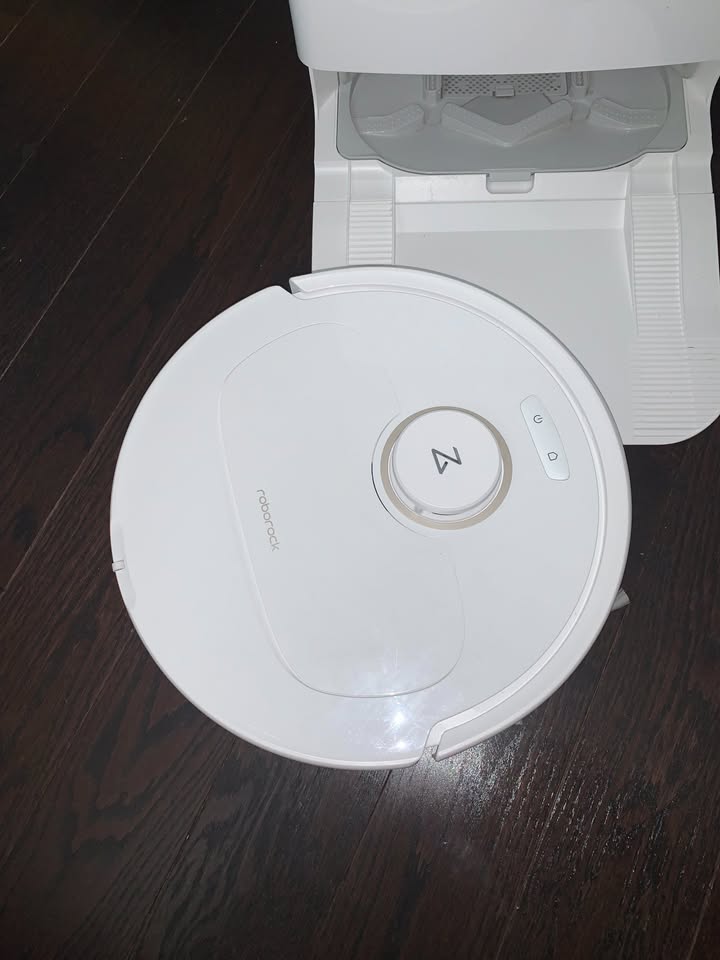 NEED GONE ASAP!! Roborock Qrevo Pro Robot Vacuum and Mop - photo 5