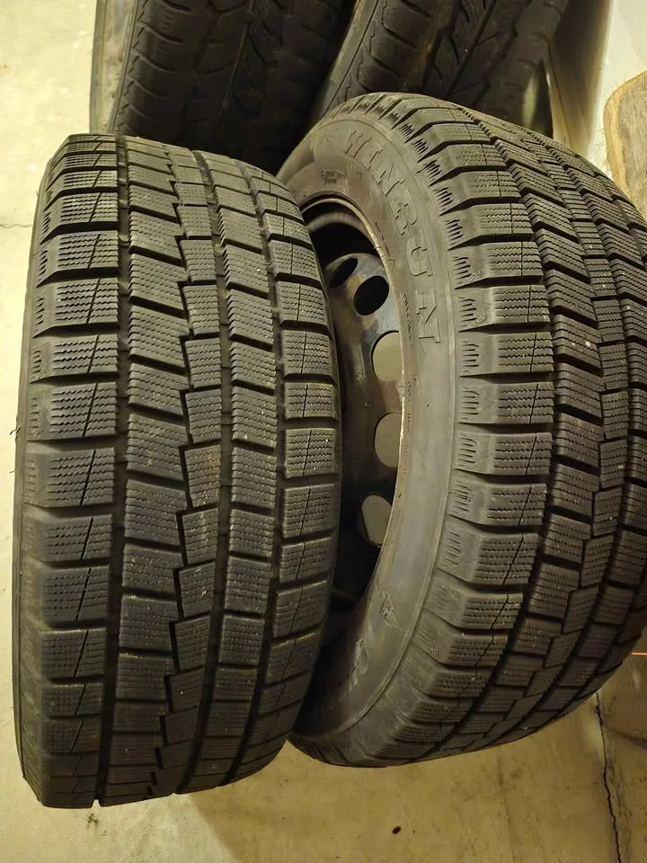 Winter tire set 205/55R16 (02 news and 02 used) image indicator(6)