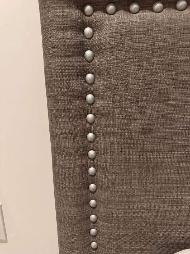 Upholstered Queen Headboard – Excellent Condition image indicator(3)