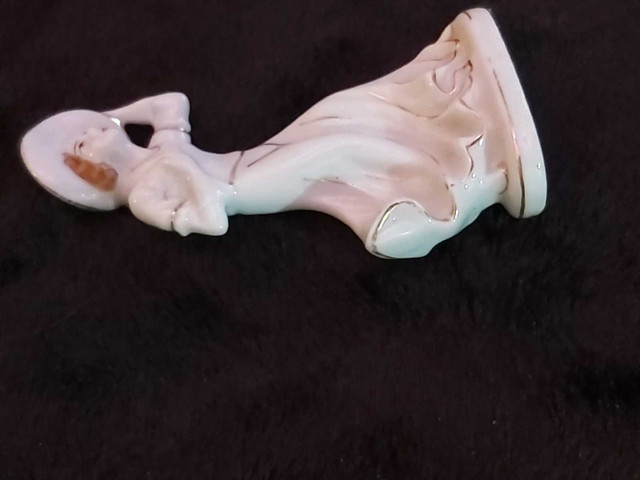 Occupied Japan Figurine - photo 3