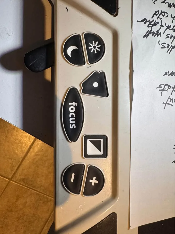 Optelec Clearview 360 desktop video magnifier image indicator(3)