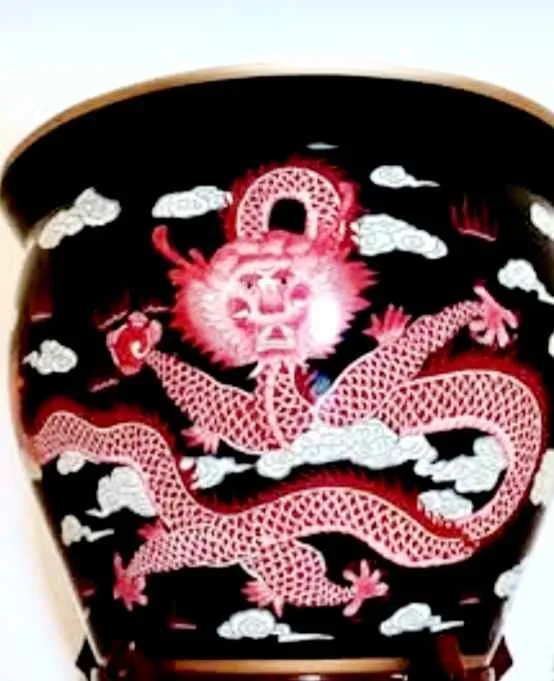 Chinese Dragon Hand Painted Porcelain Planter image indicator(6)