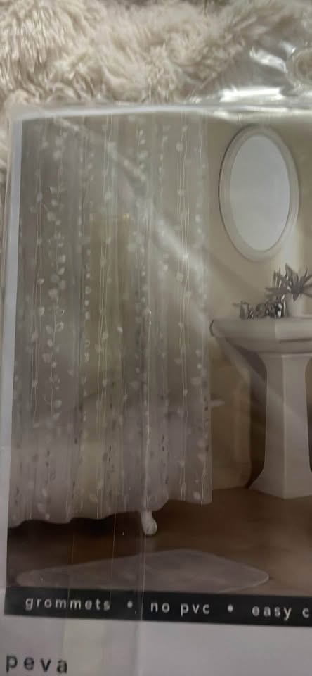 Brand New Shower Curtain From Bed Bath - 70x72” - Never Used - photo 4