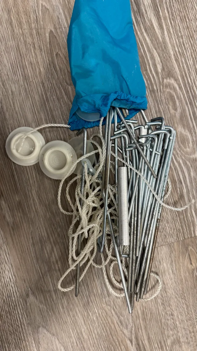 Massive Waterproof Tent with all accessories image indicator(4)