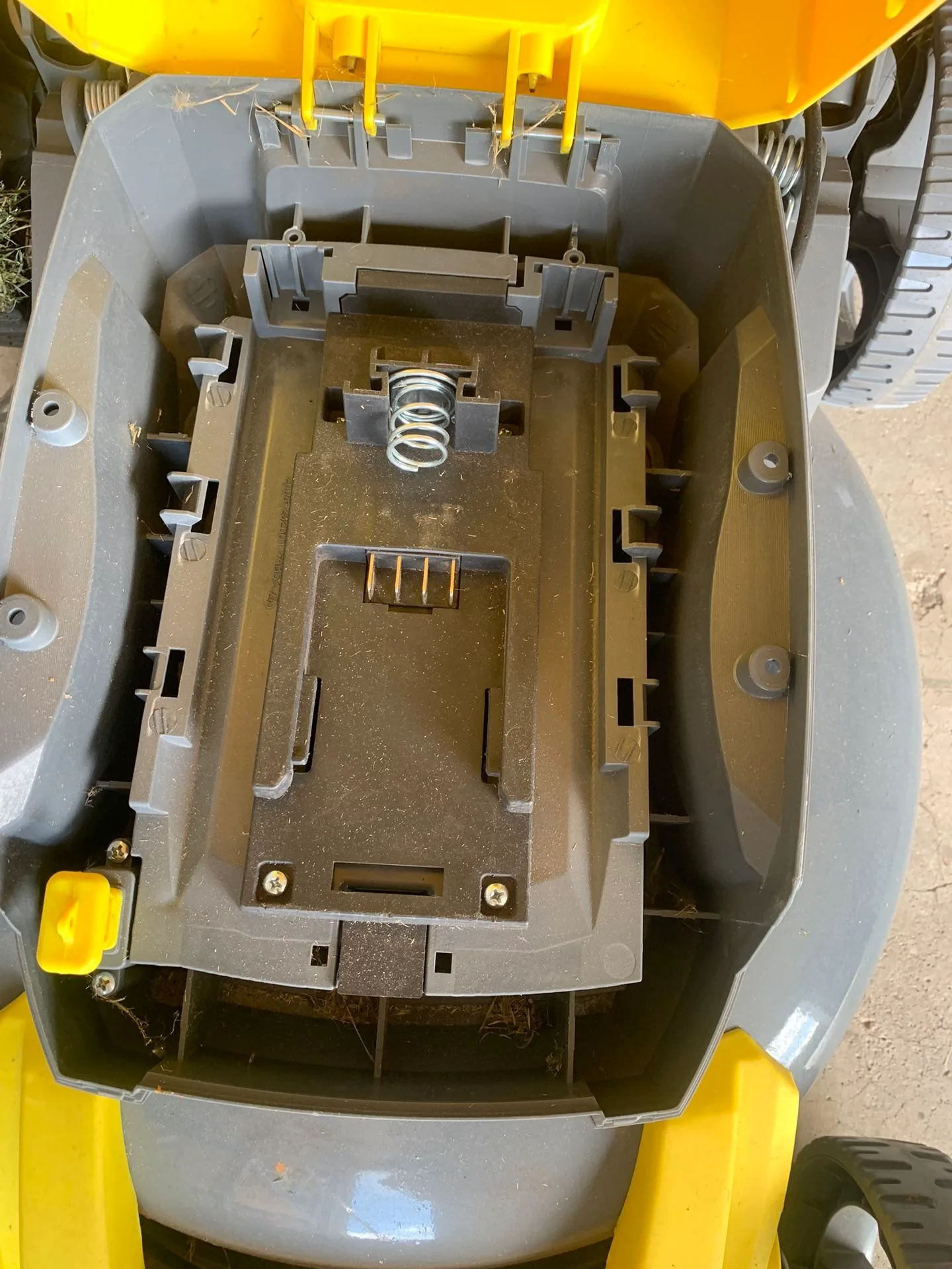 Electric Mower - Battery Operated image indicator(3)