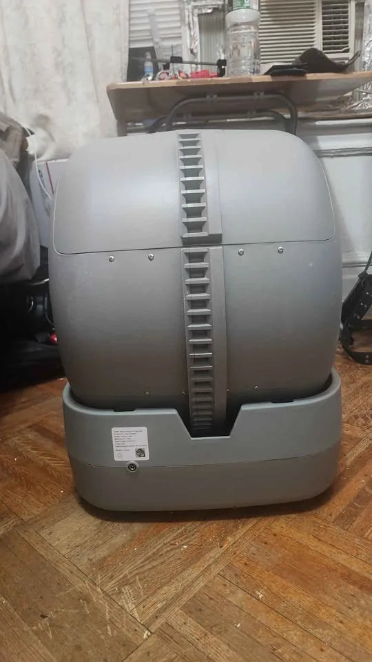 Automatic Litter Box for Cats - Move Out Sale - Or Best Offer!!! image indicator(3)