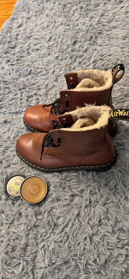 Dr. Martens Winter Lined Shoes US 9 Unisex