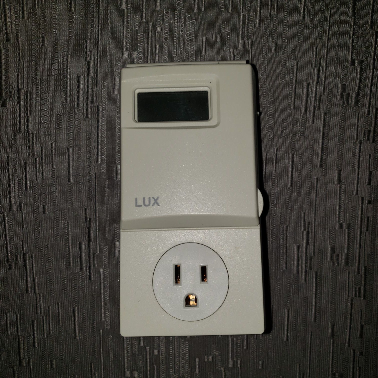 Lux Air Conditioner Temperature controller