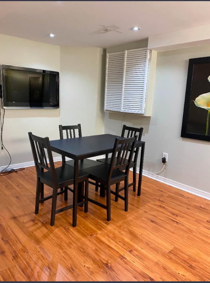 1 Bed 1 Bath - Apartment - photo 4