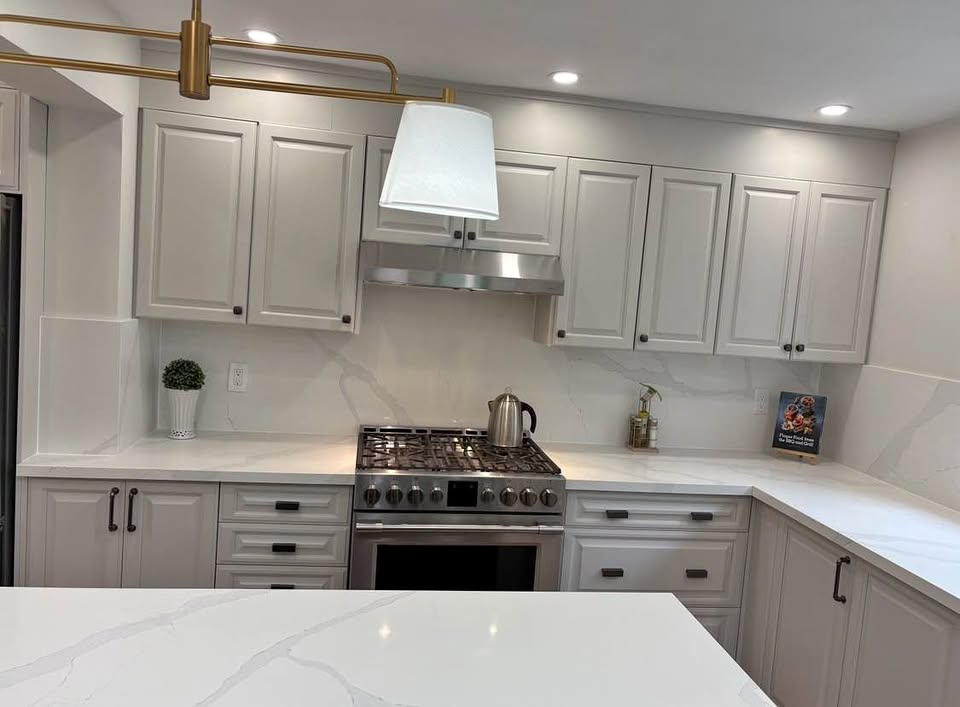 4 Beds 2 Baths - House