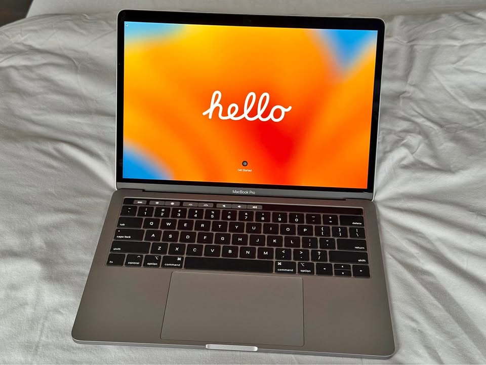 MacBook Pro 13 inch Touch Bar | 2.3GHz i5 | 16GB | 256GB