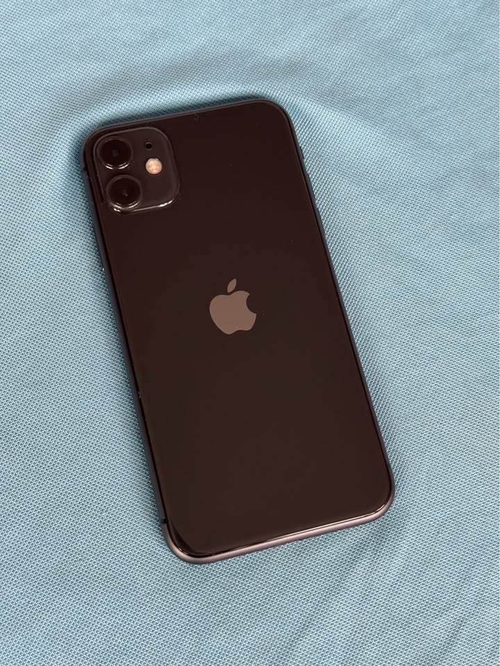 iPhone 11 64GB Black (unlocked) - Mint condition - photo 4