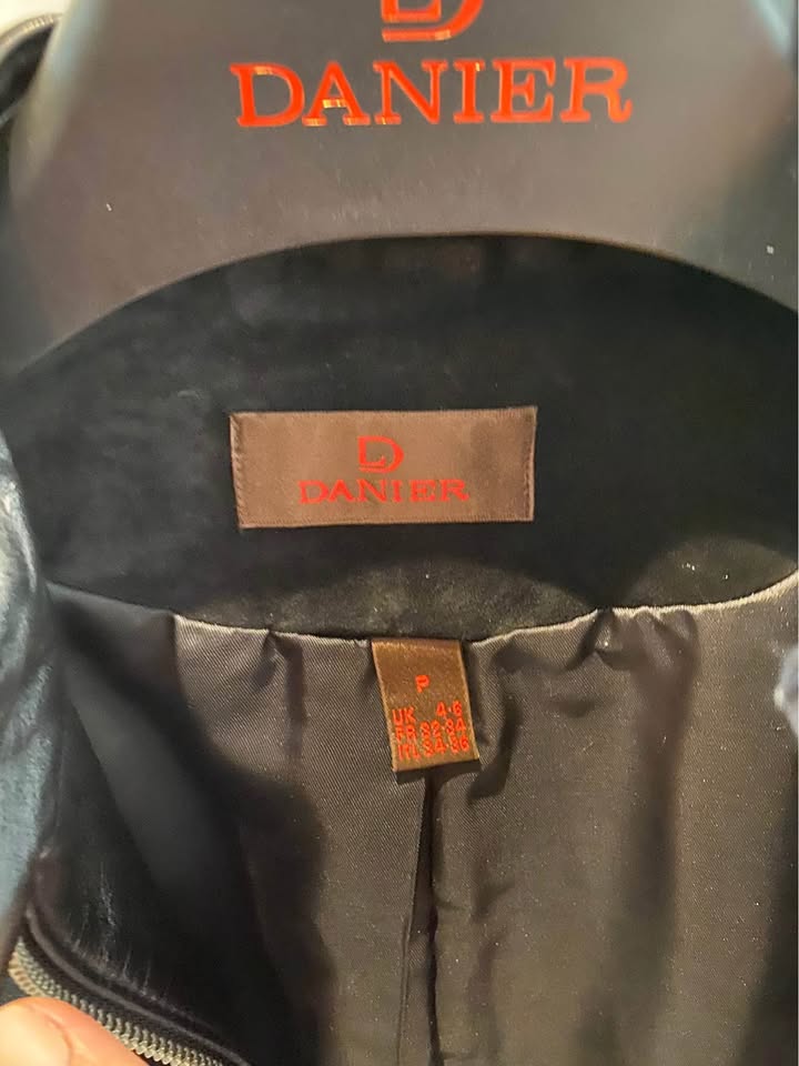 Danier Lamb Leather/Suede Bomber - Black - photo 3