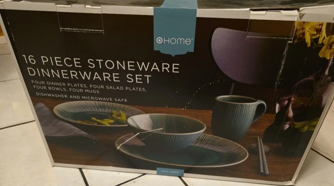 16 Piece Dinnerware Set image indicator(6)