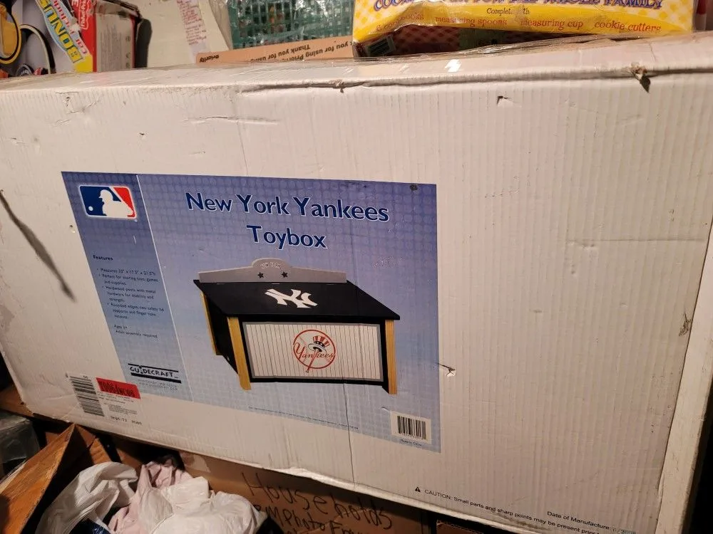 Yankees Wooden Toy Box