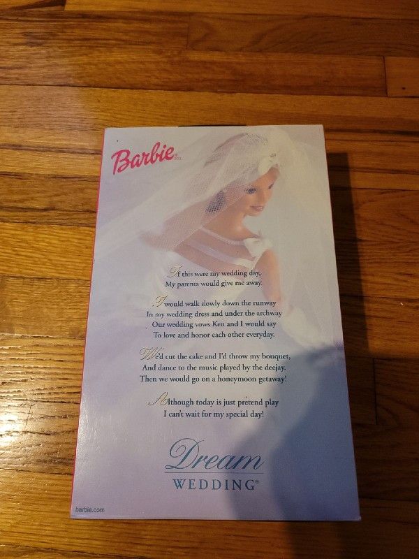 This 2000 Barbie Dream Wedding doll is NIB. - photo 3