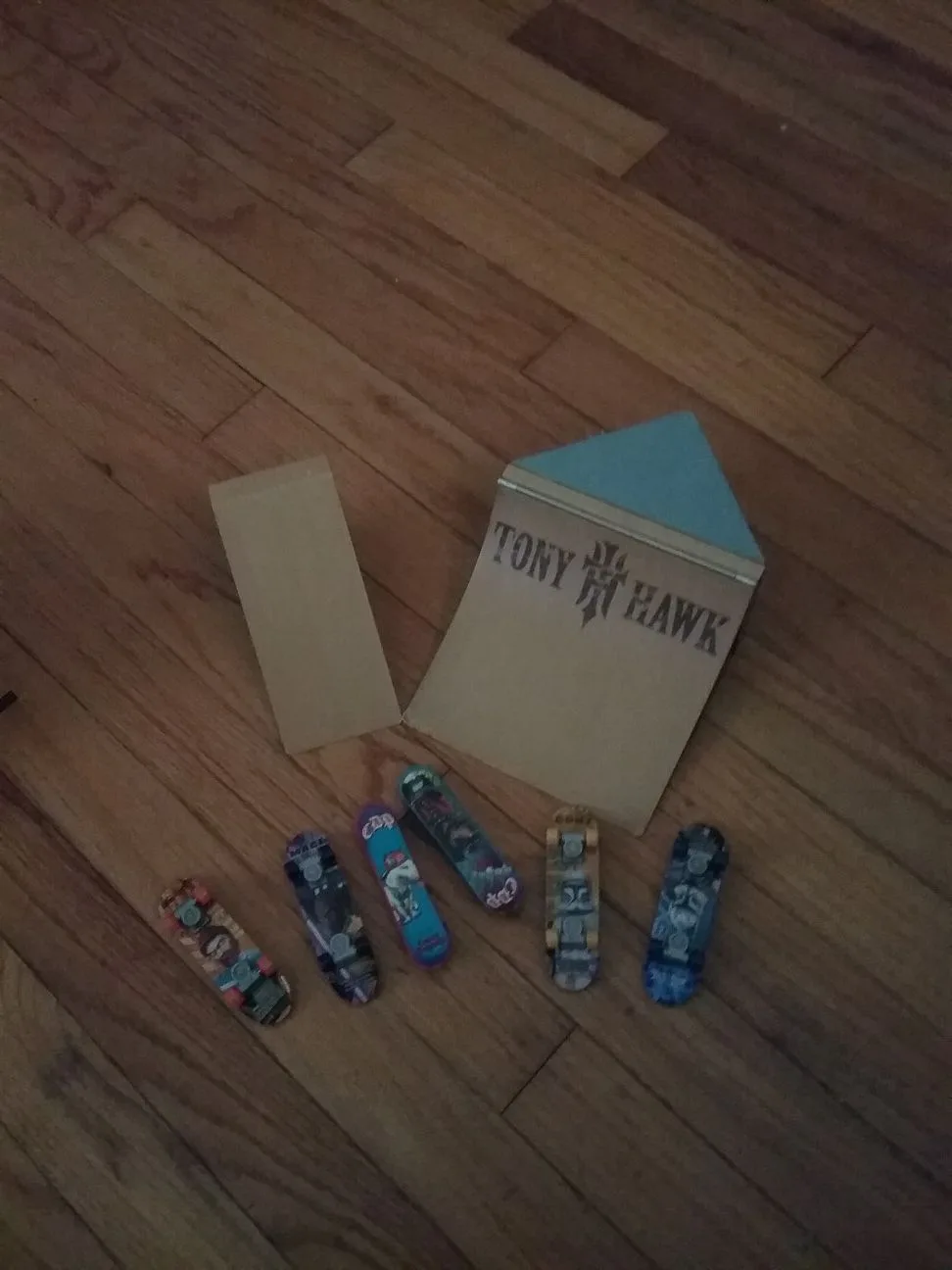 Tony Hawk ramp with 8 skateboards image indicator(3)