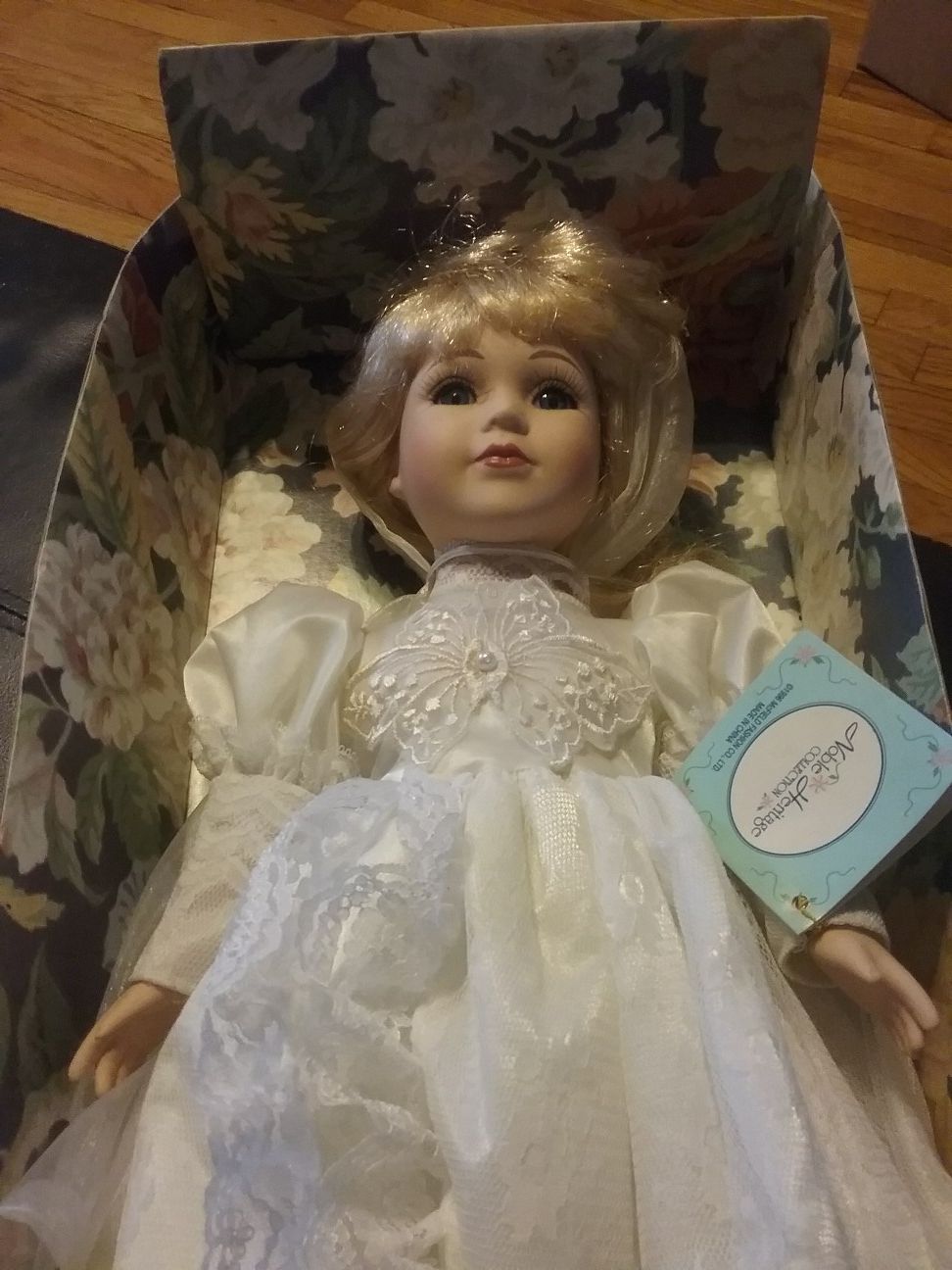 Porcelain doll - photo 2