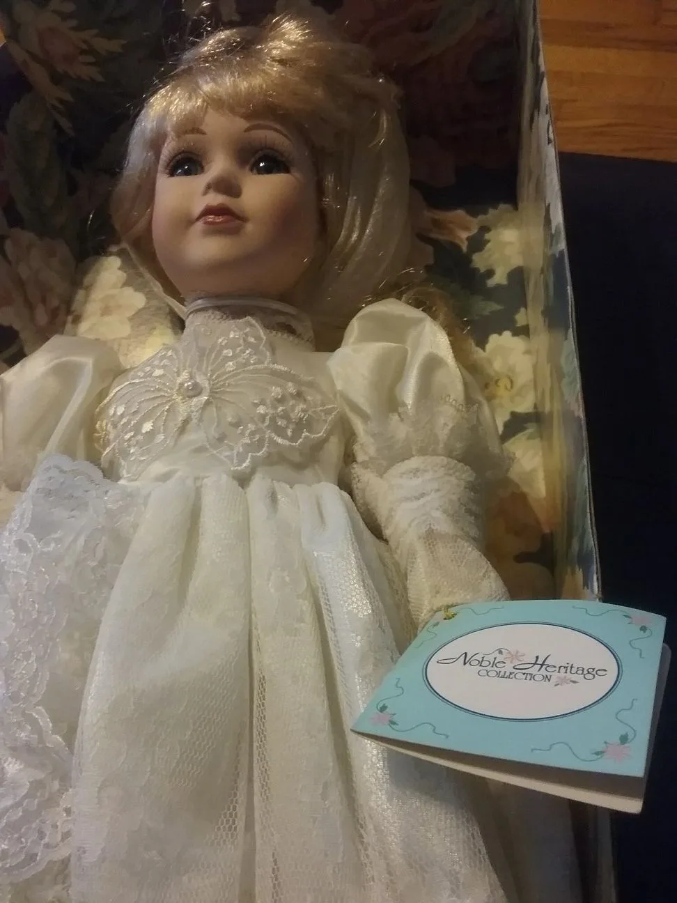 Porcelain doll image indicator(6)