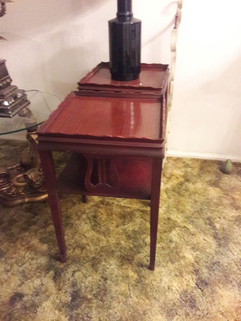 Vintage end tables - photo 2