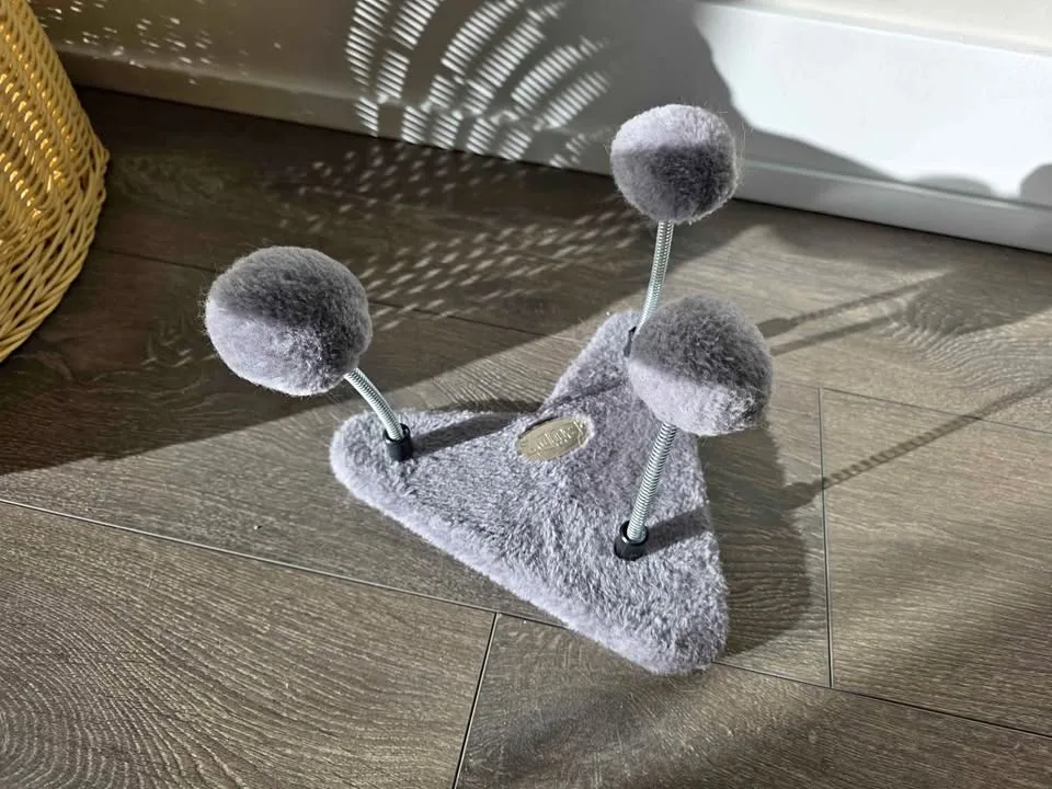 Cat Toy – 3 Spring Balls, Great for Play & Exercise thumbnail