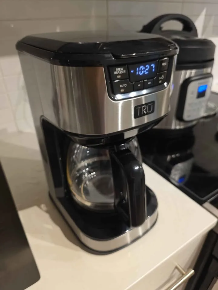 TRU 12-Cup Programmable Coffee Maker – Clean & Fully Functional image indicator(2)