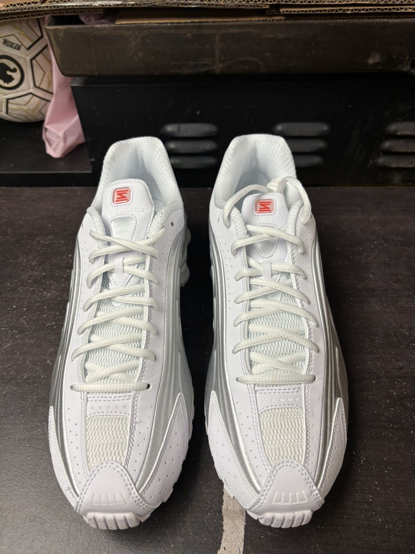 Nike Shox R4 White Bright - photo 2
