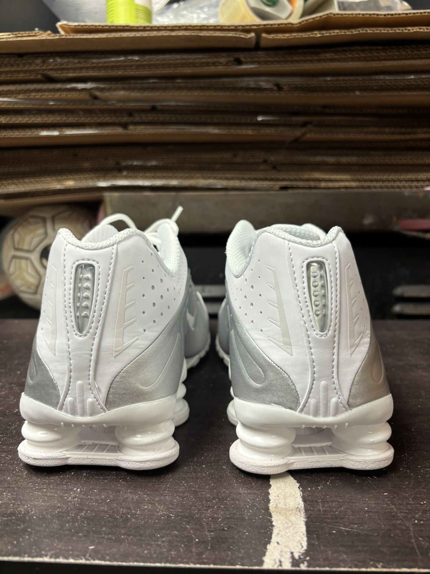 Nike Shox R4 White Bright - photo 4