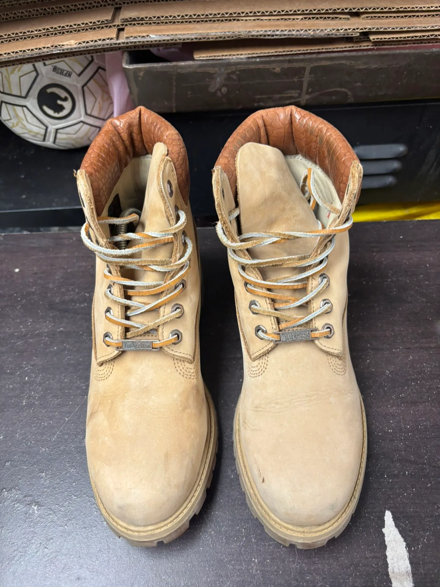 Timberland Boots Wheat image indicator(2)