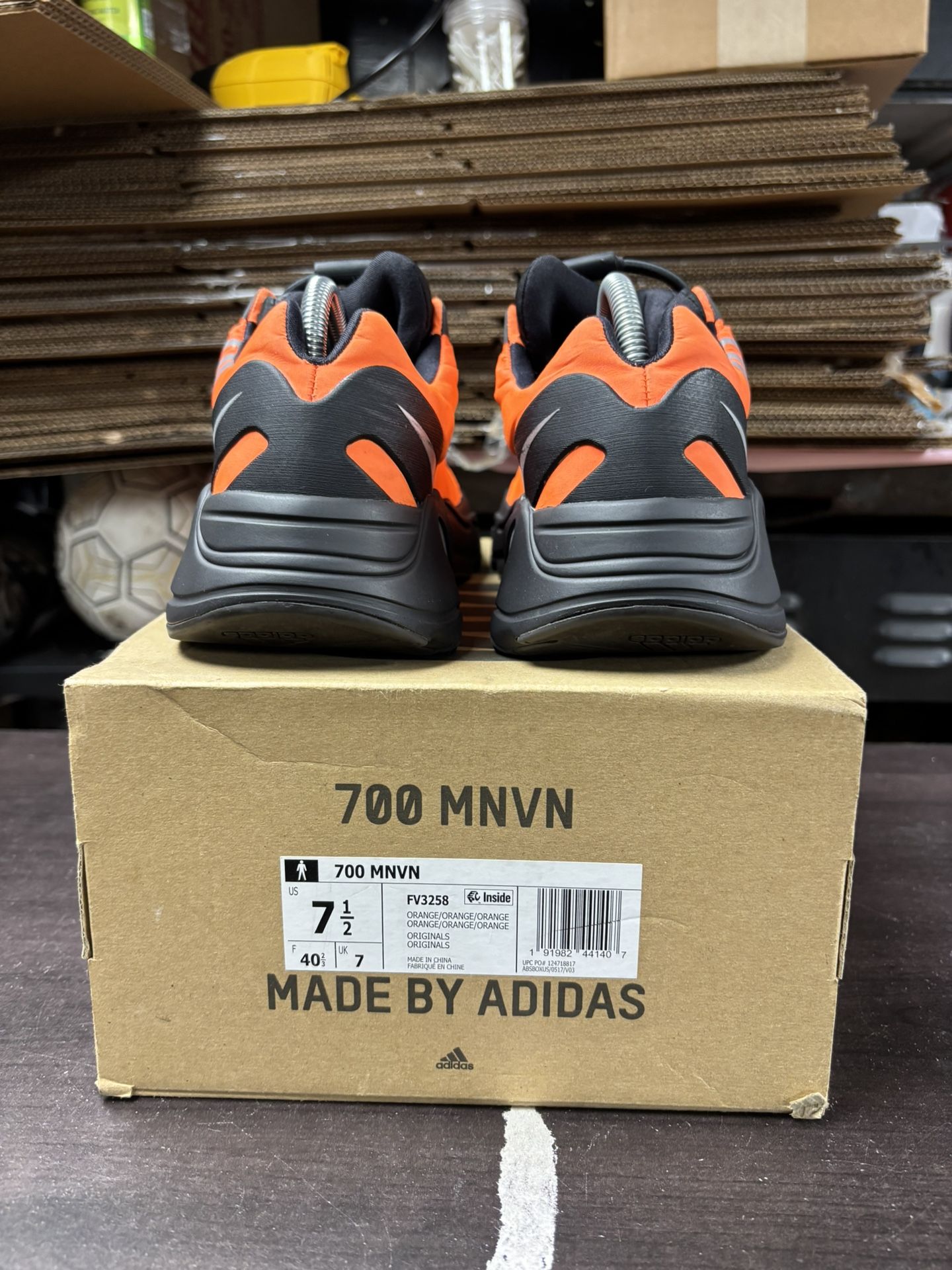 Adidas Yeezy 700 MNVN Orange - photo 4