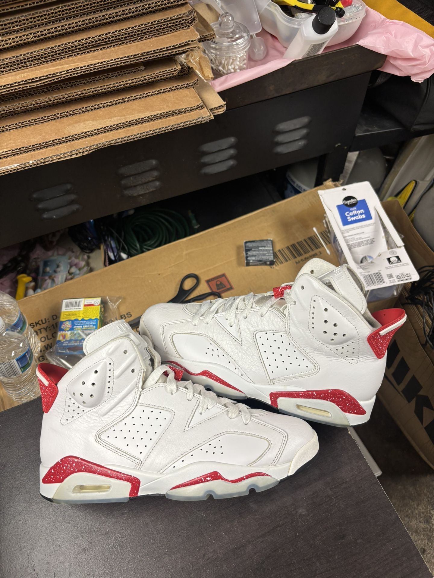 Air Jordan 6 Red Oreo