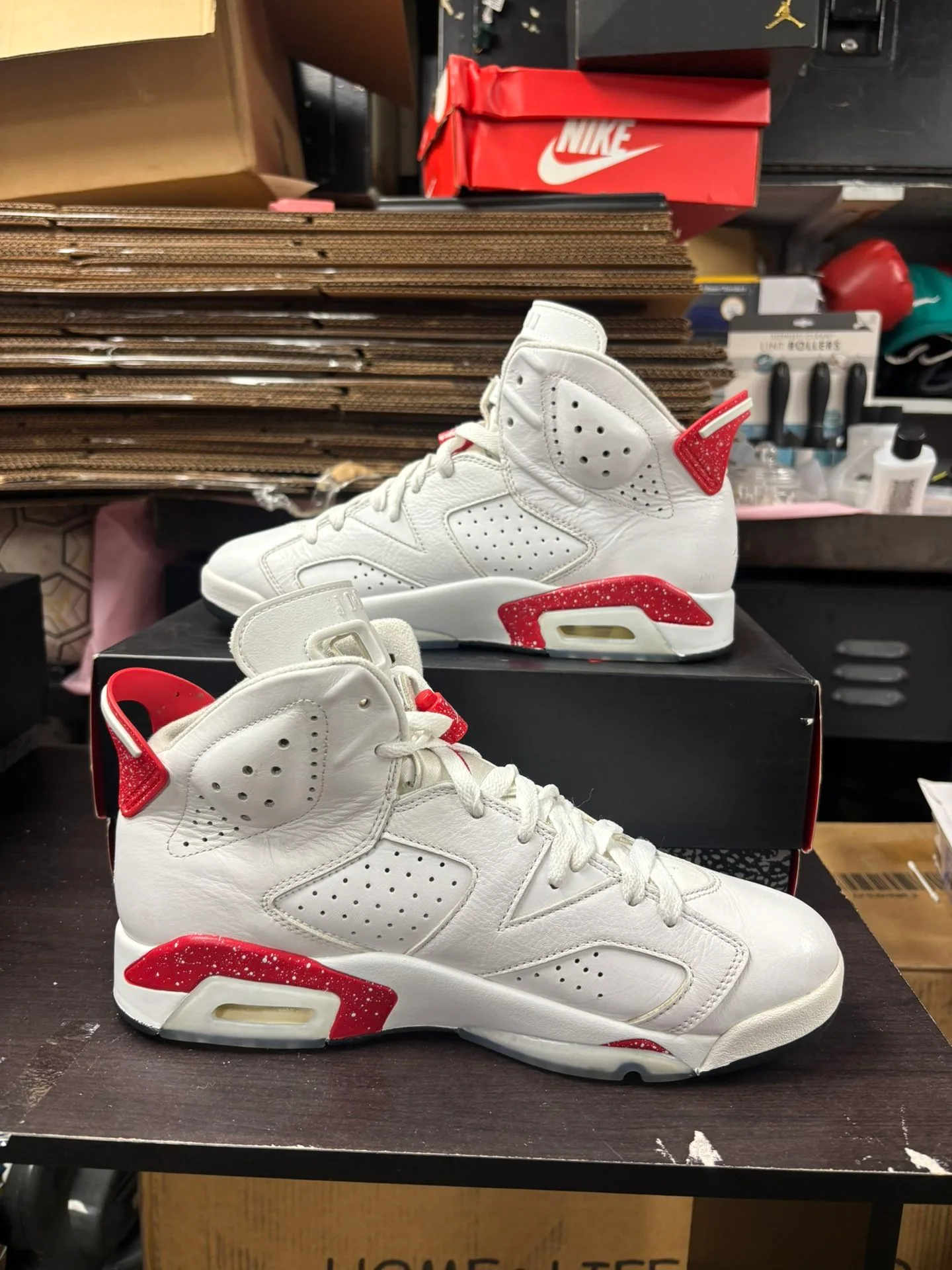 Air Jordan 6 Red Oreo image indicator(5)