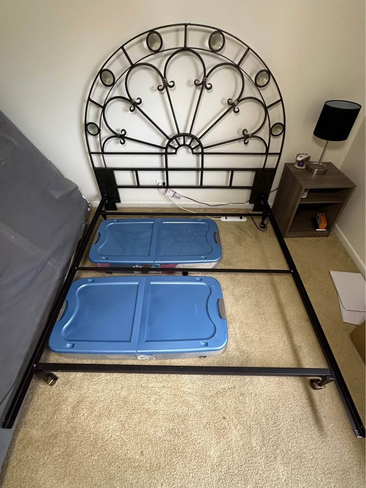 Queen Size Box Spring, Frame and Headboard - photo 5