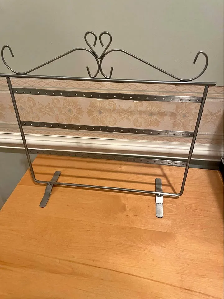 Earrings display and organizer thumbnail