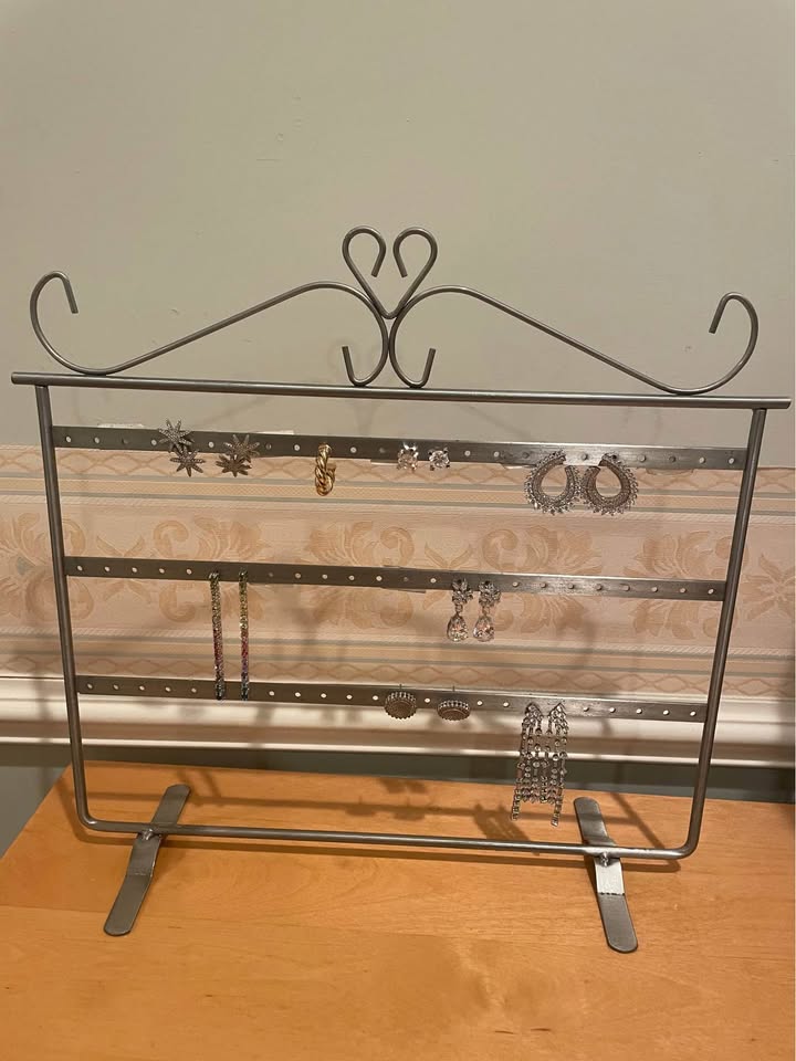 Earrings display and organizer - photo 5
